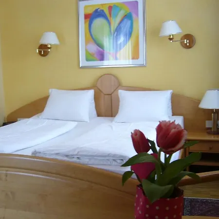 Hotel Restaurant - Haeuserl Im Wald 3*