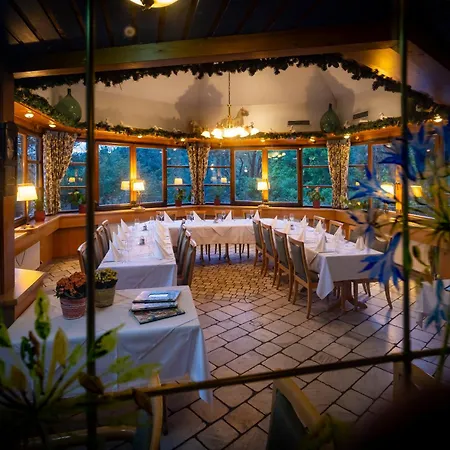 Restaurant - Haeuserl Im Wald 酒店