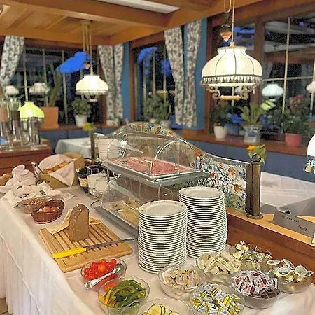 Restaurant - Haeuserl Im Wald