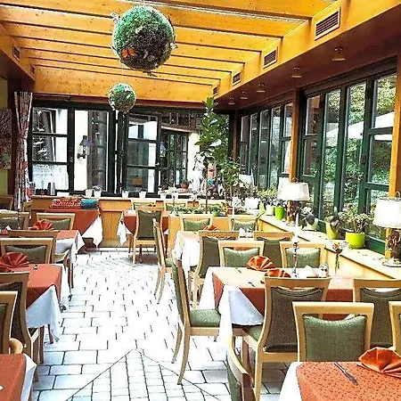 酒店 Restaurant - Haeuserl Im Wald 格拉茨