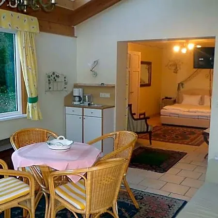 Restaurant - Haeuserl Im Wald 3* 格拉茨