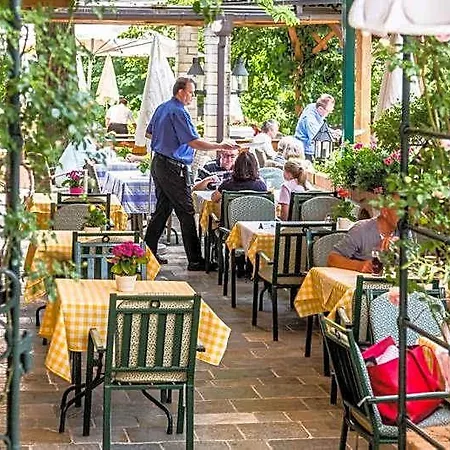 酒店 Restaurant - Haeuserl Im Wald 格拉茨