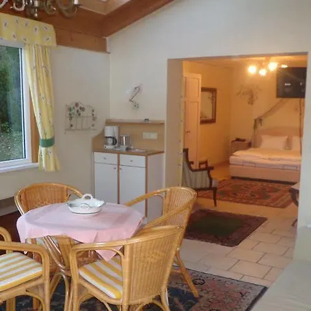 Hotel Restaurant - Haeuserl Im Wald