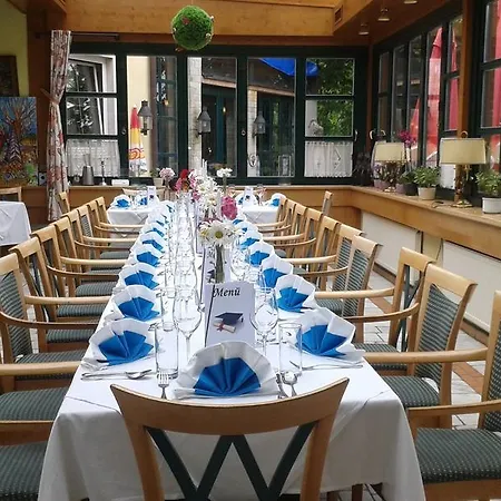 Hotel Restaurant - Haeuserl Im Wald 3*