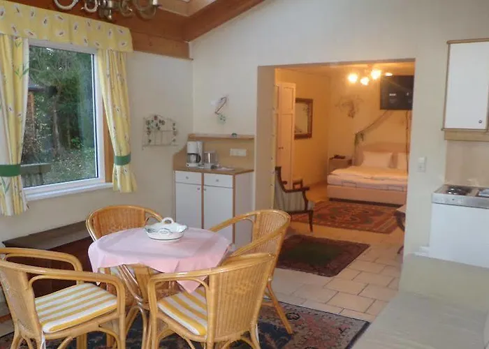 Szálloda Restaurant - Haeuserl Im Wald